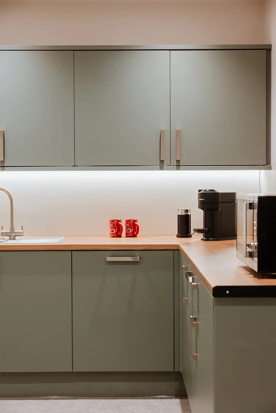 Kitchenette worktop - SMC Custom installs - Mezzanine offices