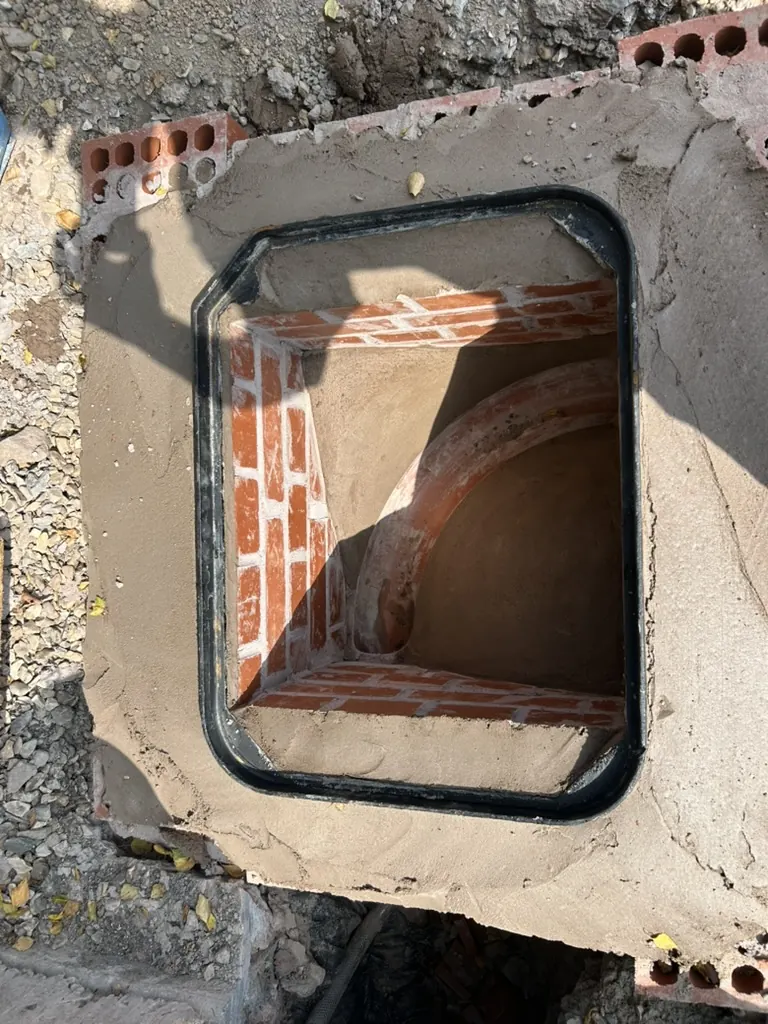 Manhole benching detail - Kitchen extension - A Kitchen extension in Lyth Hill