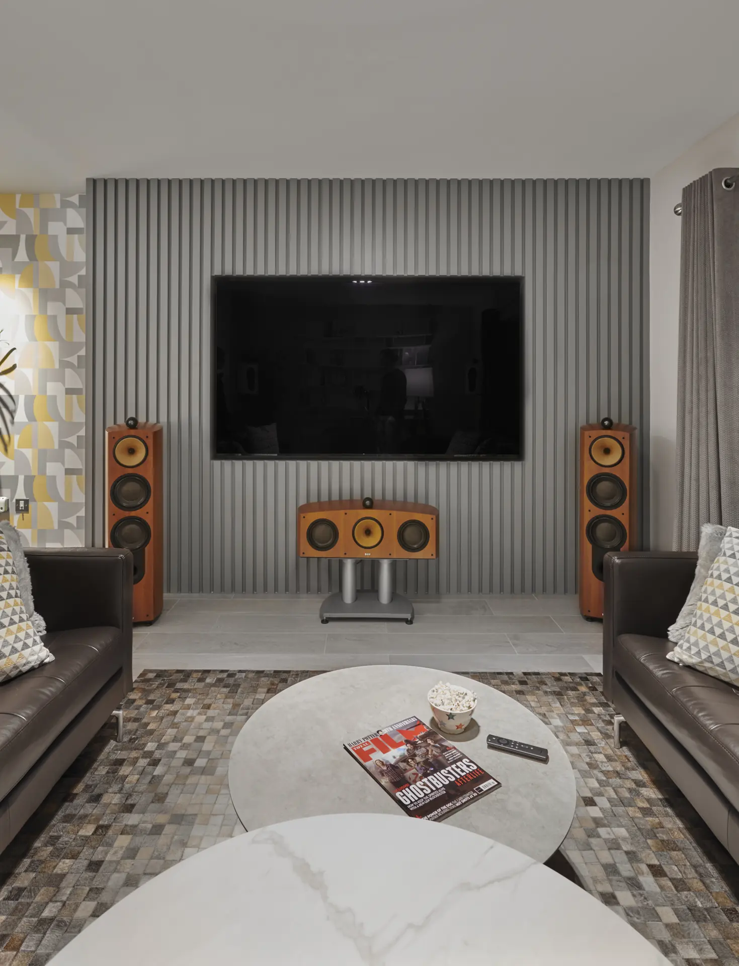 Finished wall front - Media Wall - High end media wall