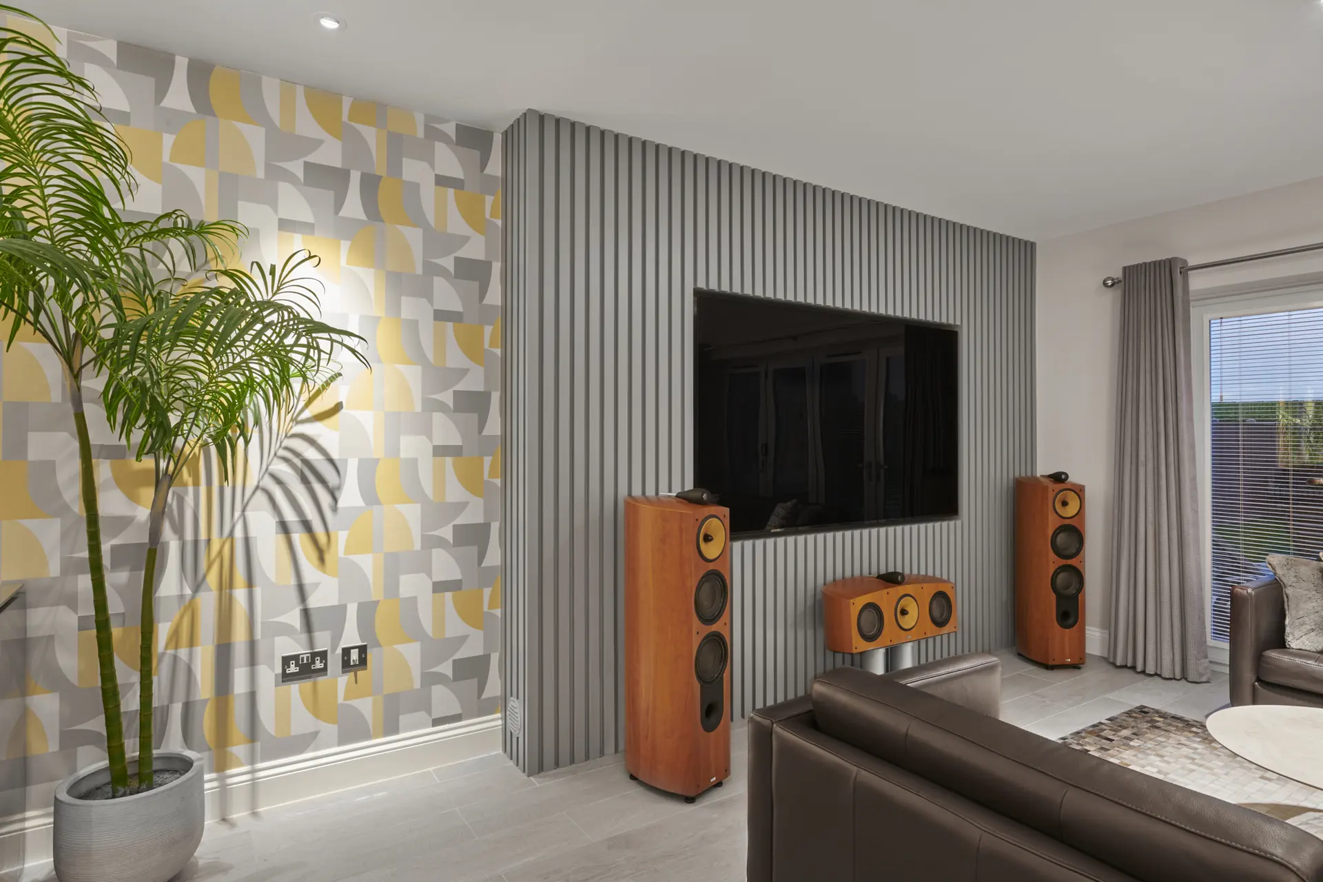 Finished wall angle - Media Wall - High end media wall